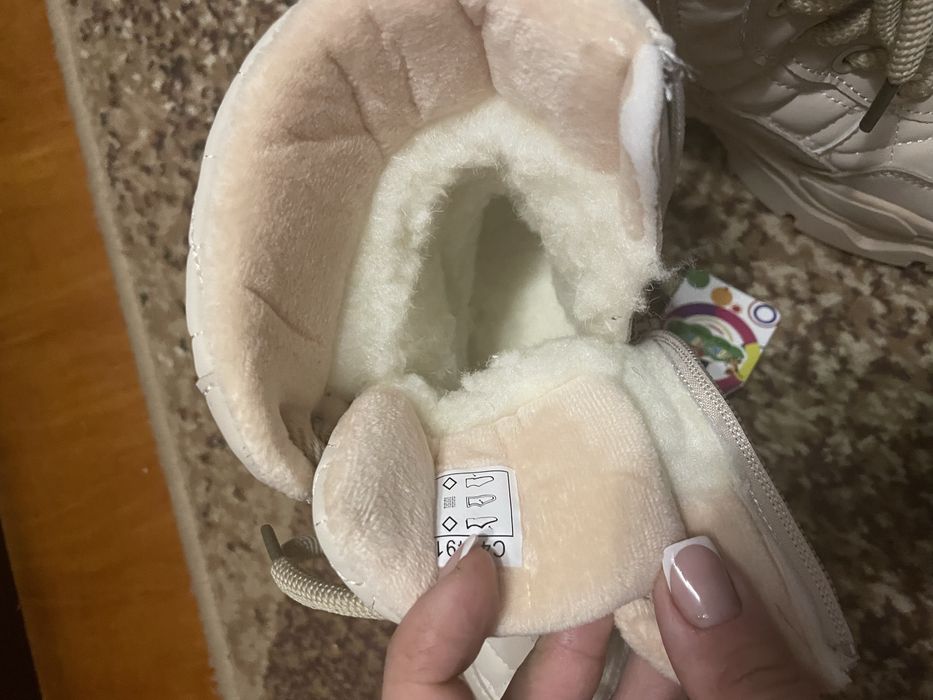 Зимоі черевики чоботи для дівчинки