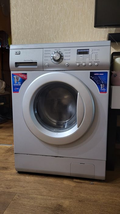 Пральна машина LG (дві)