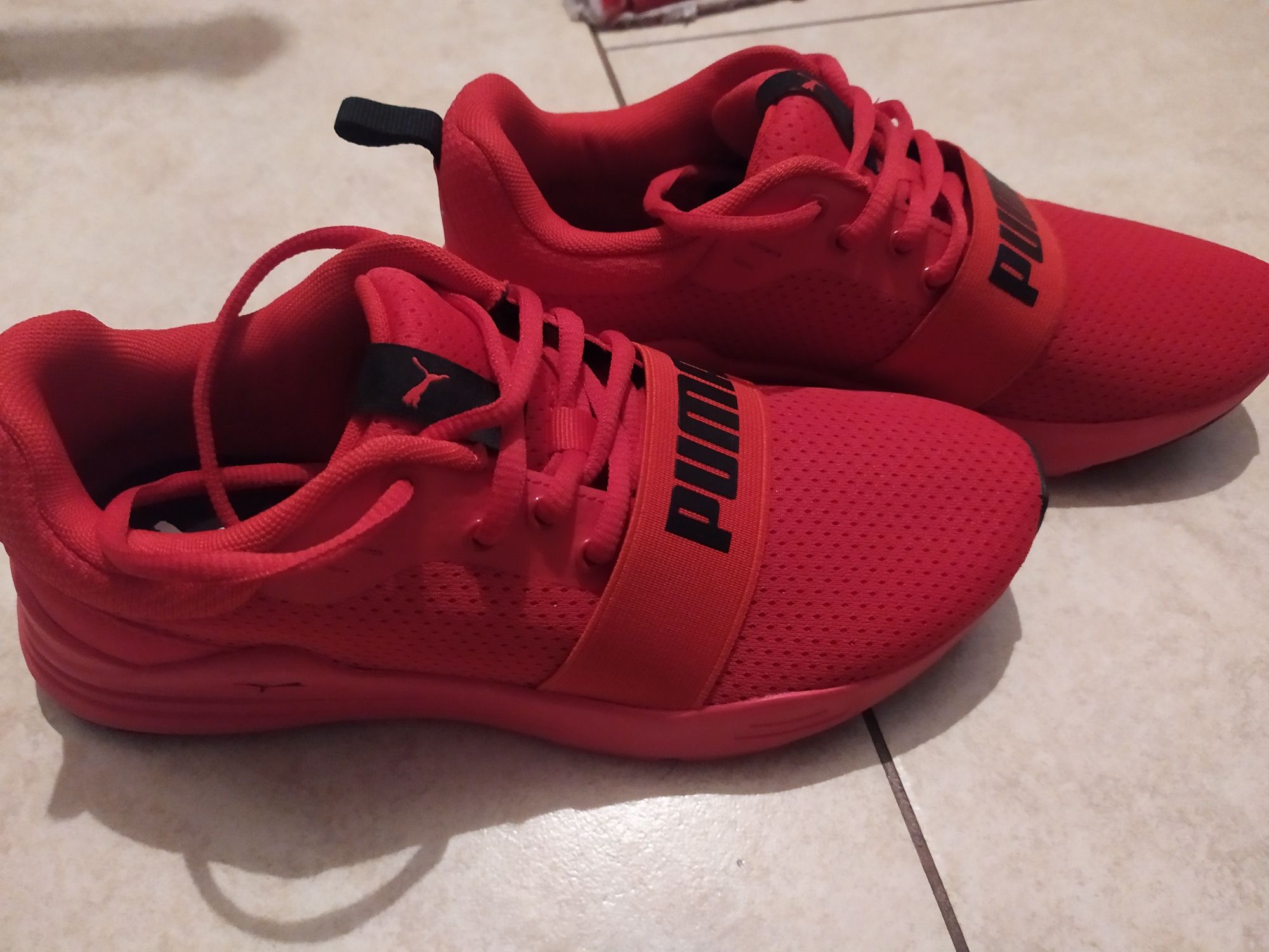 Buty Puma nowe 37