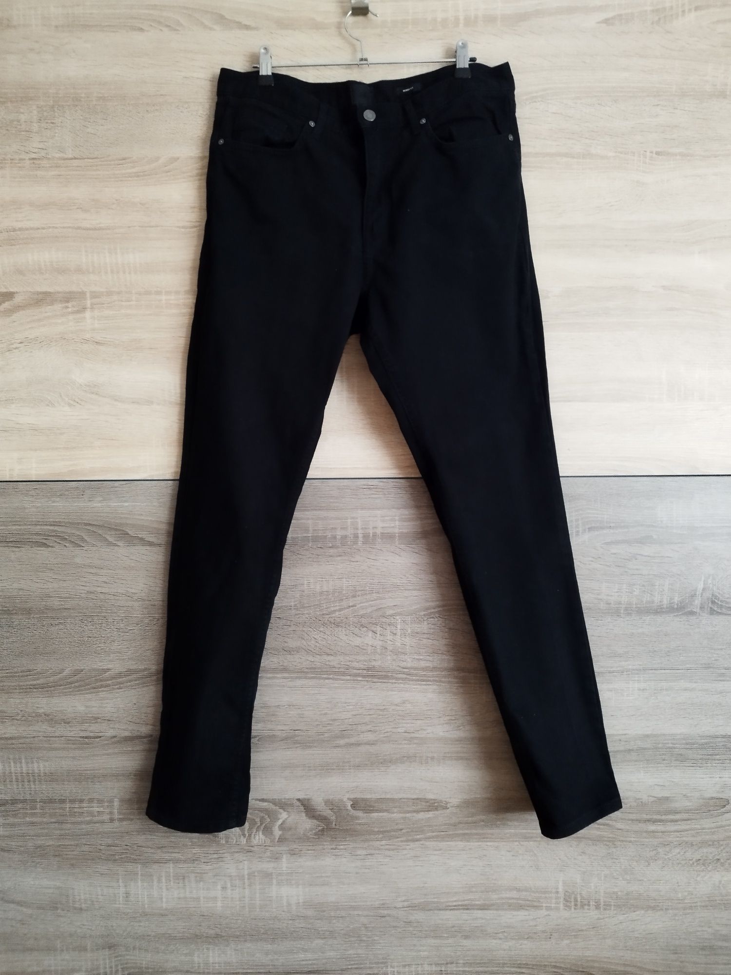 Męskie jeansy skinny fit r32