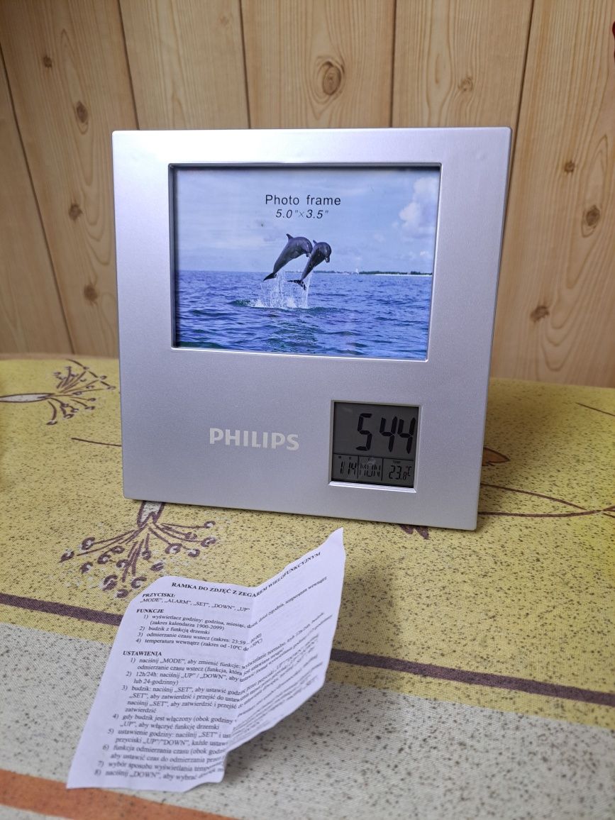 Ramka do zdjęć z zegarem wielofunkcyjnym Philips