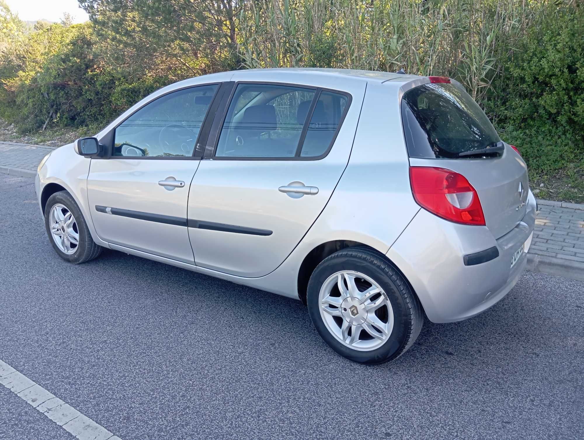 Renault Clio 1.2 16v (195.000km)