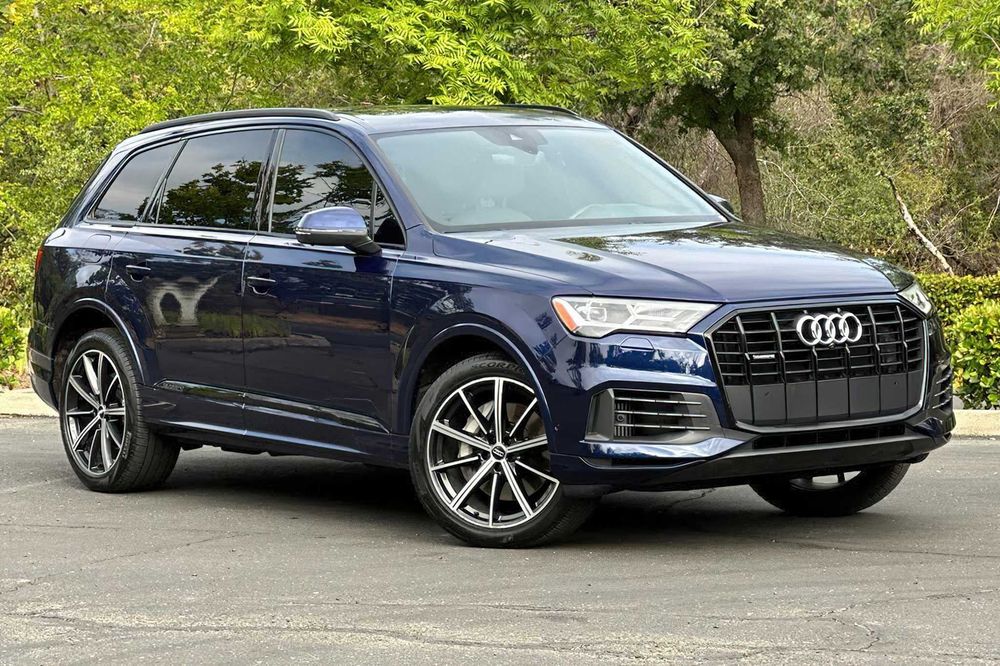 Audi Q7      2020