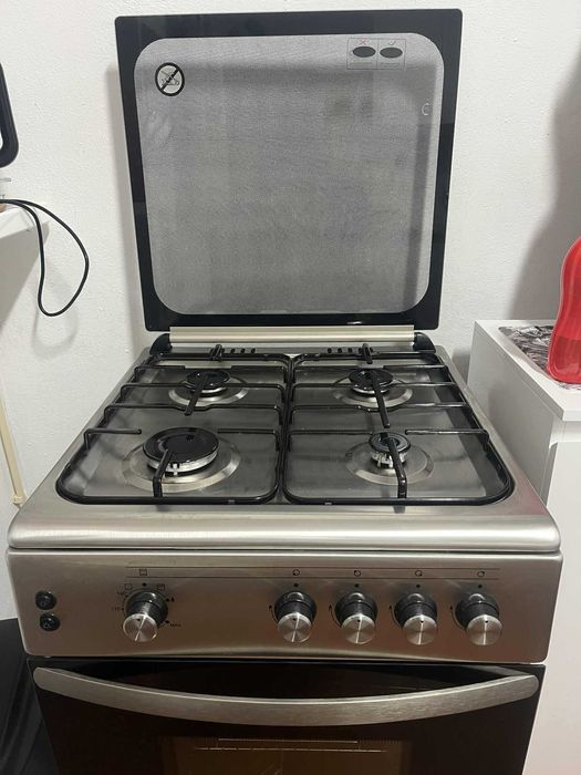 Fogão BECKEN com garantia, mal foi usado