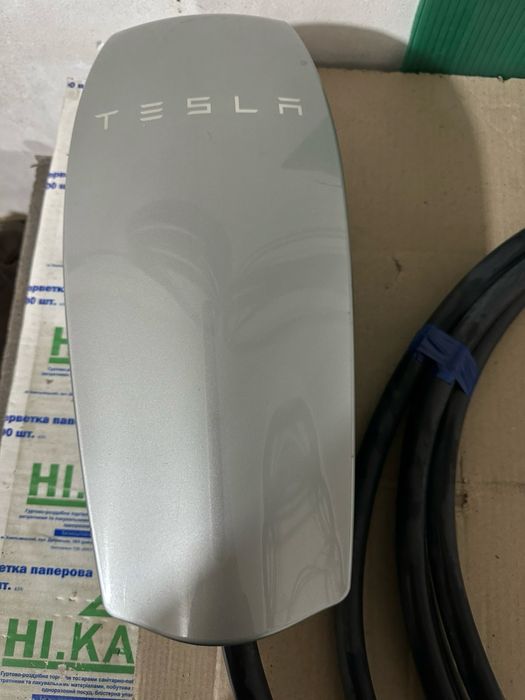 Продам бистру зарядку ТЕСЛА