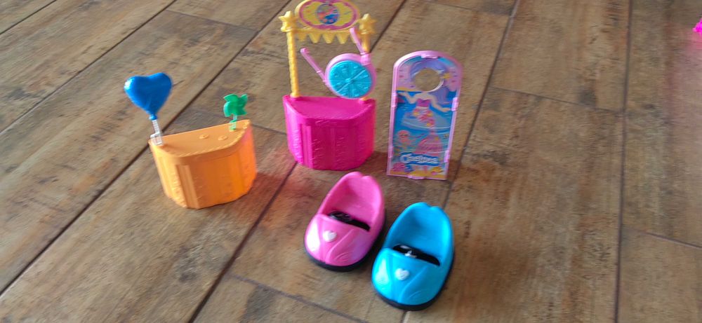 Zestaw akcesoriówdla Barbi wesołe miasteczko