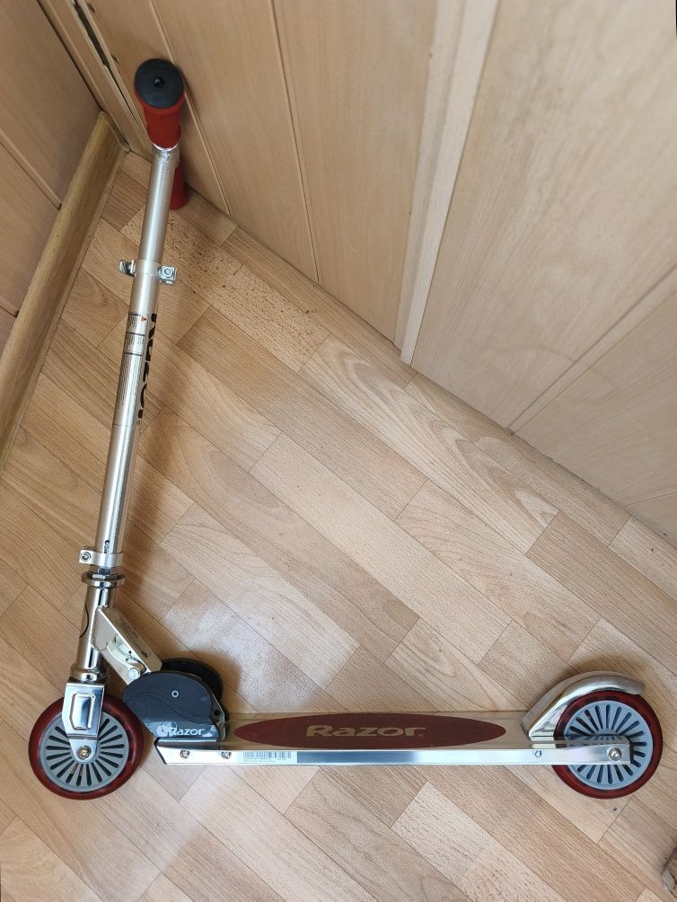 Самокат трюковый Razor A125GS