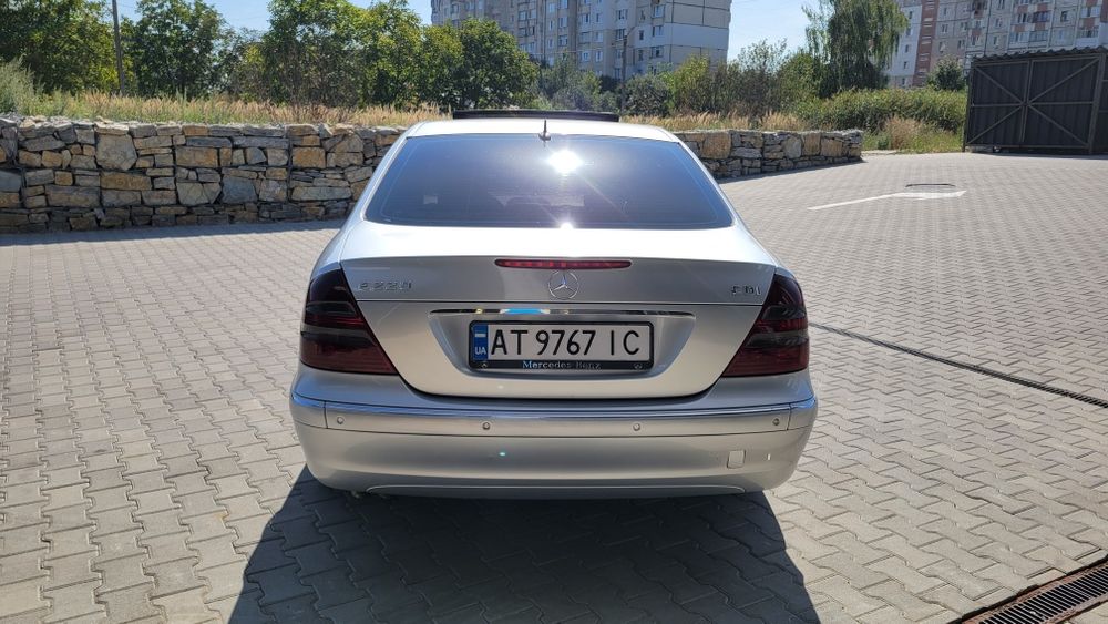 Продаю Mercedes-Benz W211 2.2 cdi автомат