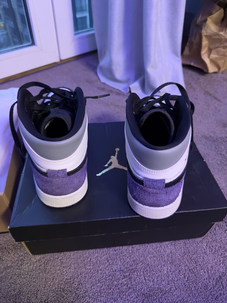 Air Jordan 1 Mid SE