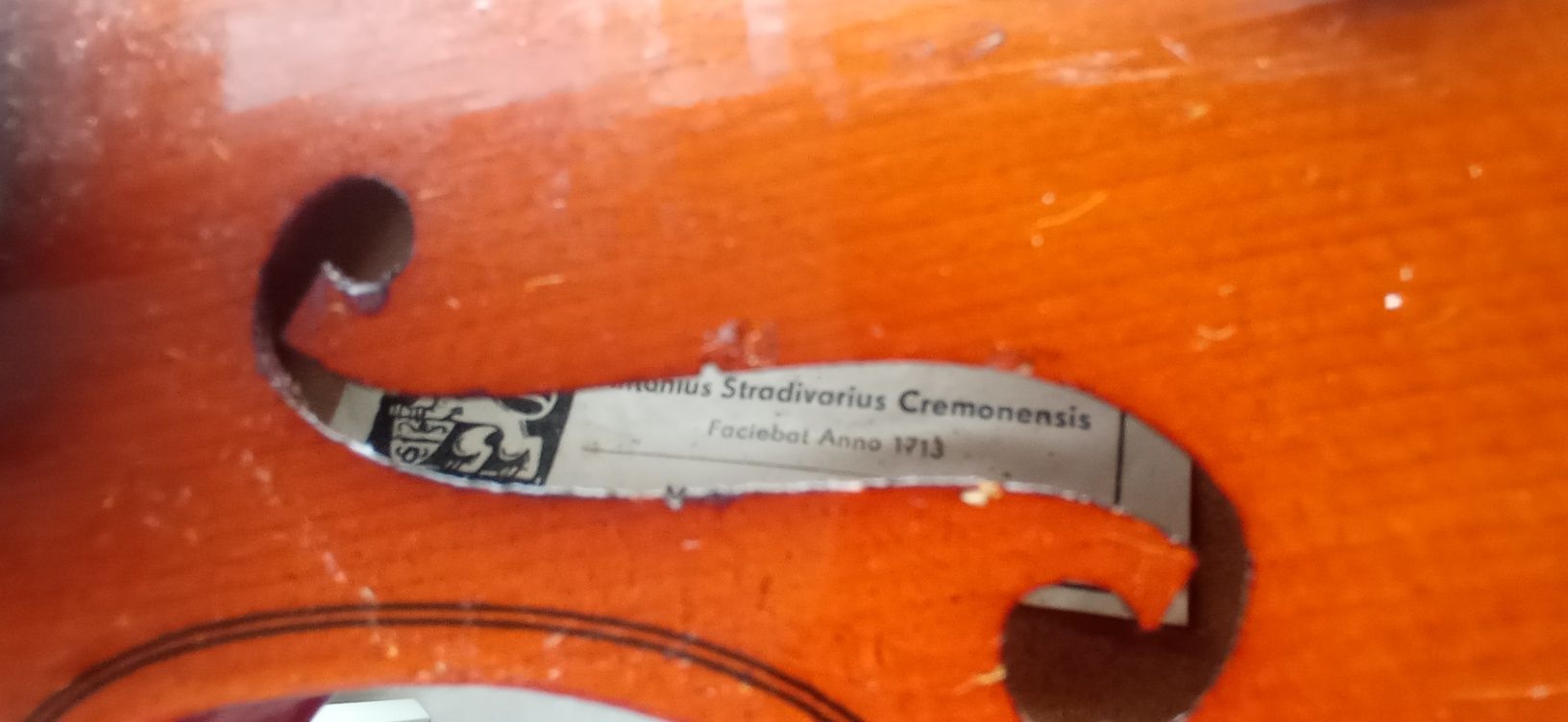 Stare skrzypce Antonius Stradivarius
