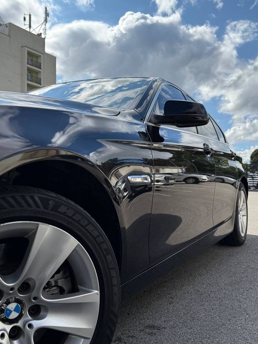 Продаю BMW ф10 520b 2011.