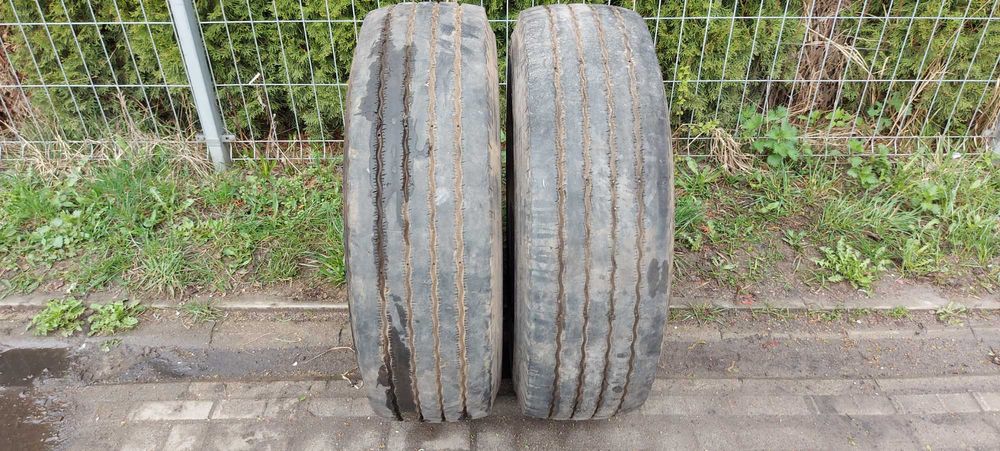 OPONY 2SZT prowadzące do ciężarówki Michelin 285/70 R19,5