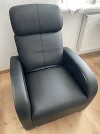 Rozkladany fotel z funkcją masażu