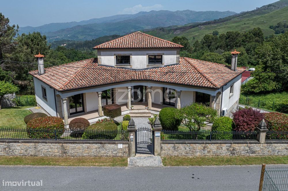 Moradia T5+1, Azias - Ponte da Barca