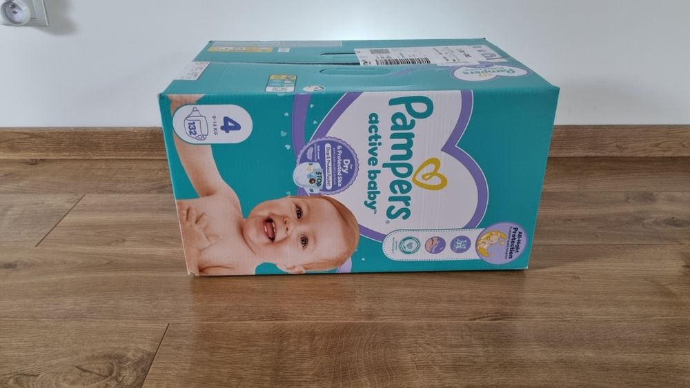 Pampers Active Baby pieluszki pieluchy rozmiar 4, 132 szt, 9kg-14kg