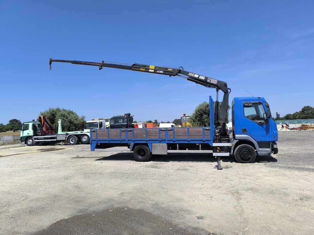 Camião daf estrado com grua hiab