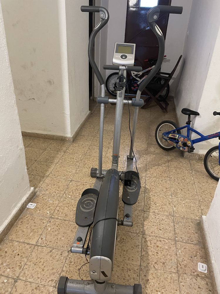 Vendo eliptica com pouco uso