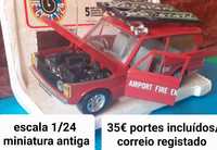 Range Rover escala 1/24 (antigo)