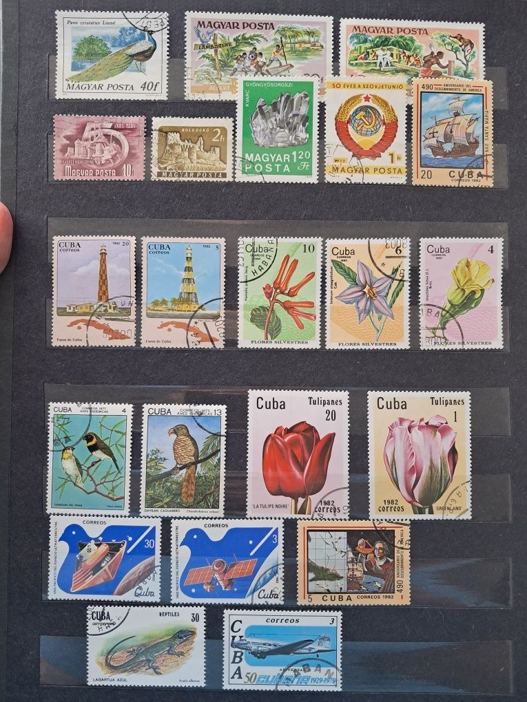 Kolekcja znaczki pocztowe że świata kasowane.