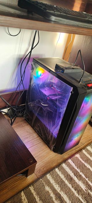 Komputer stacjonarny gamingowy + monitor, dysk, pady za dopłatą