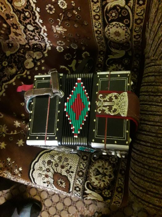 Продам заказную мастерскую гармонь