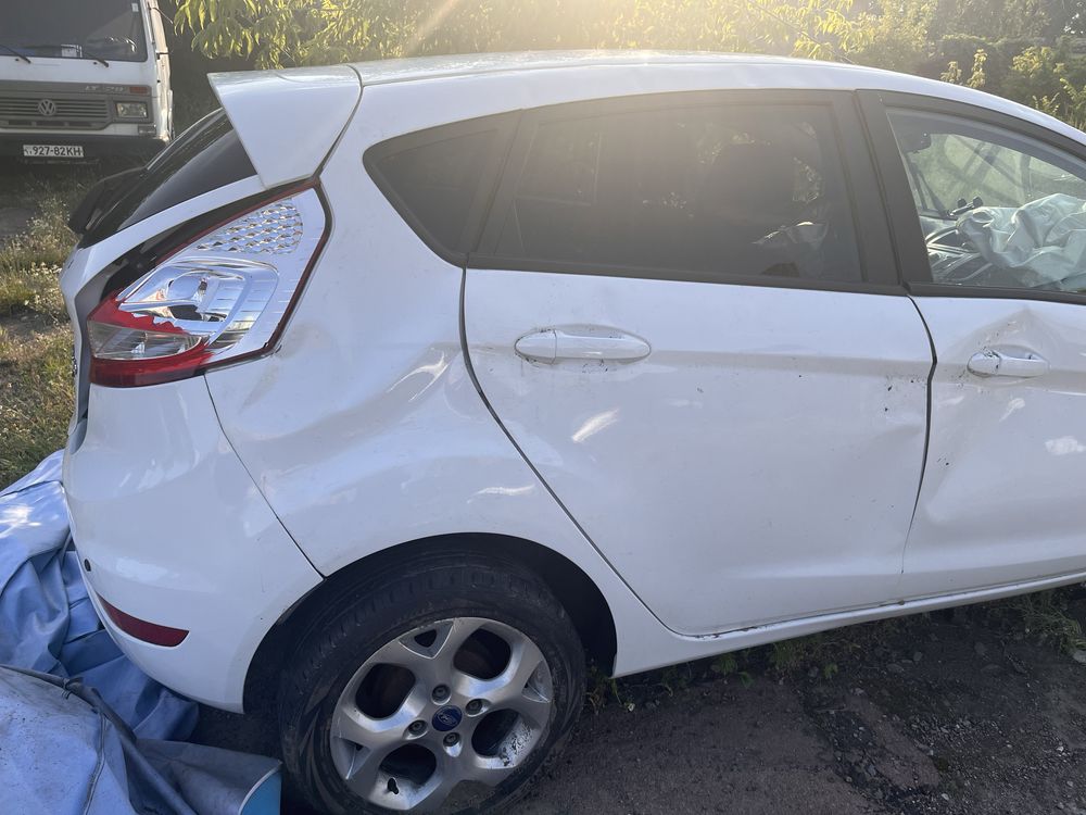 Авто Ford Fiesta