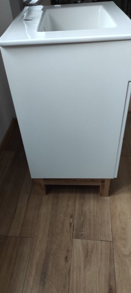 Szafka łazienkowa 60cm z umywalką