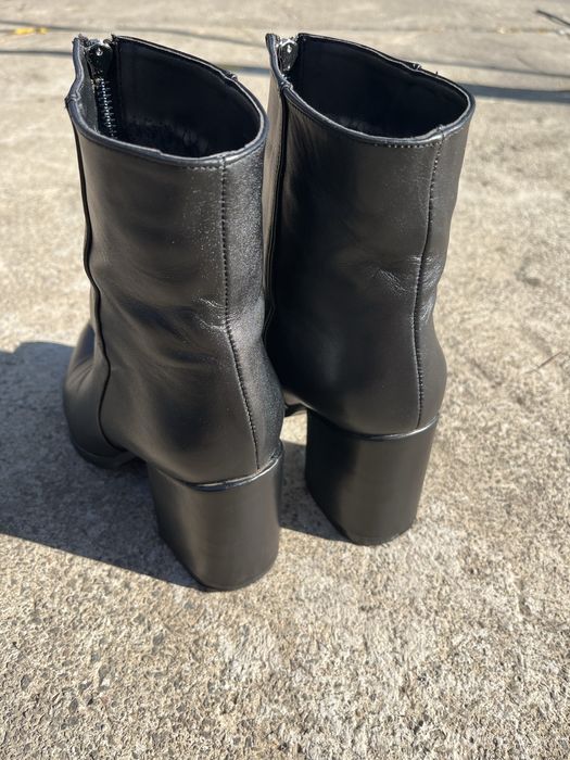 Жіночі черевики на підборах