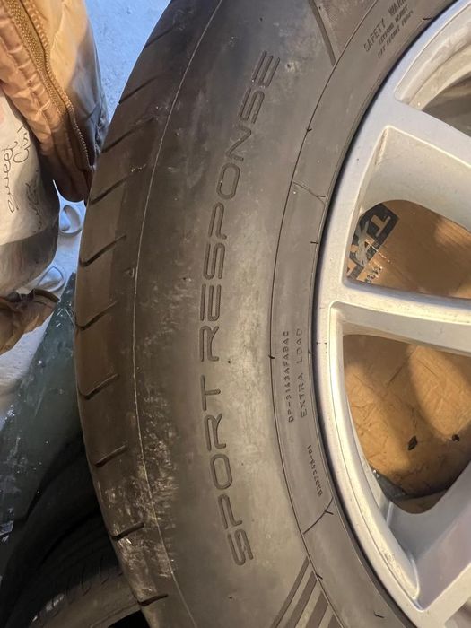 Продам колеса VW Touareg (диски + шини Dunlop) R18 255/60 R18 112V