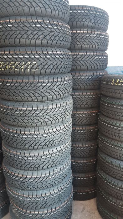 Opony Zimowe 195×65×15.Cena 170 zł.205×55×16×.Cena 175 zł.ZAPRASZAM.