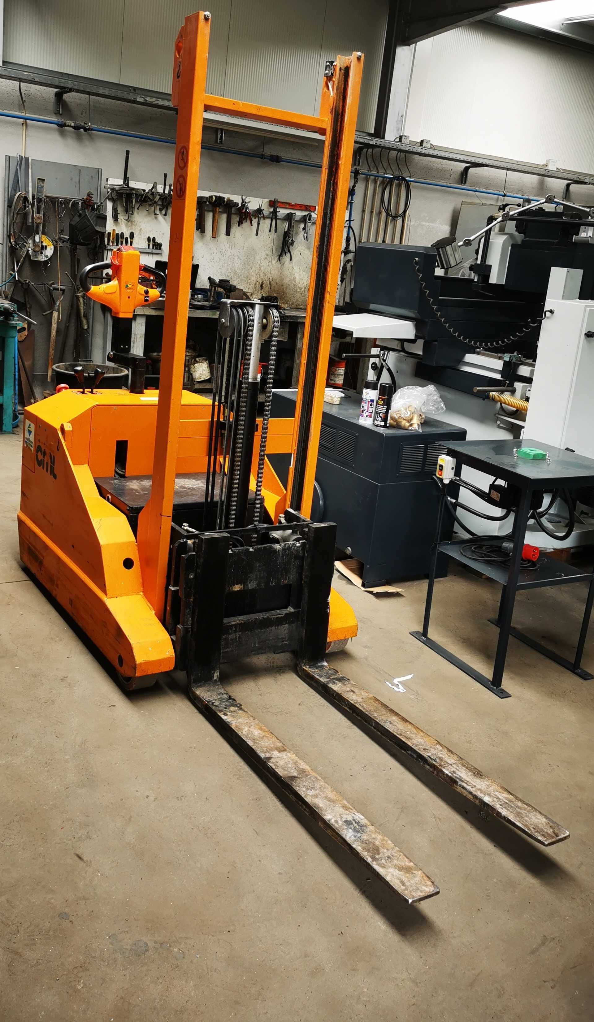 Stacker Elétrico
