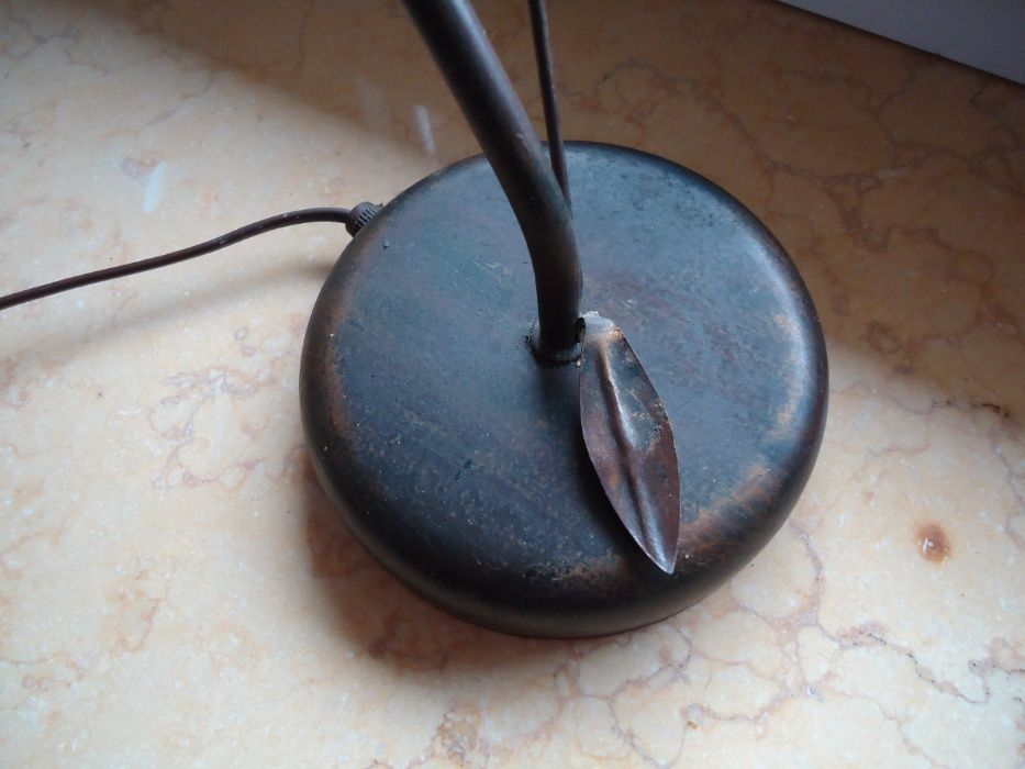 Stara mosiężna lampa na biurko