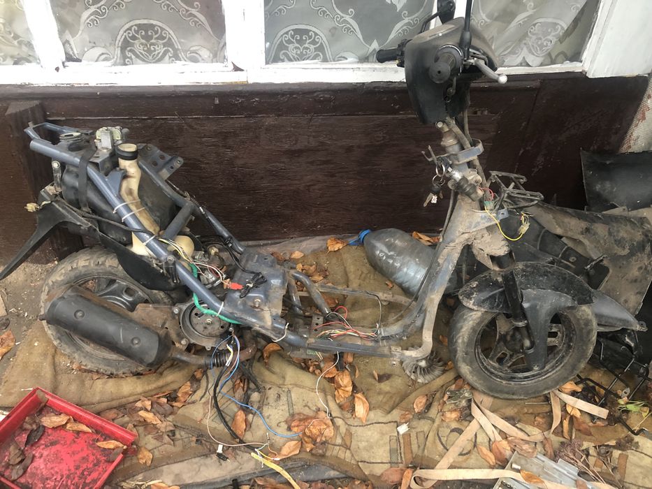 Скутер Suzuki lets 1 розборка