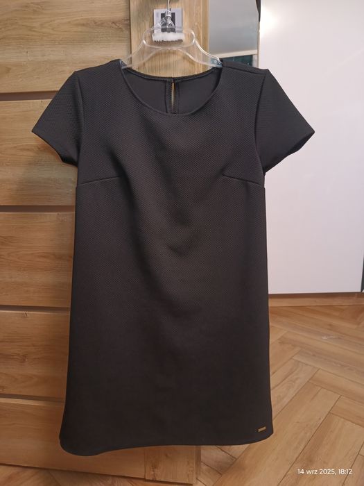 Mała czarna sukienka s 36
