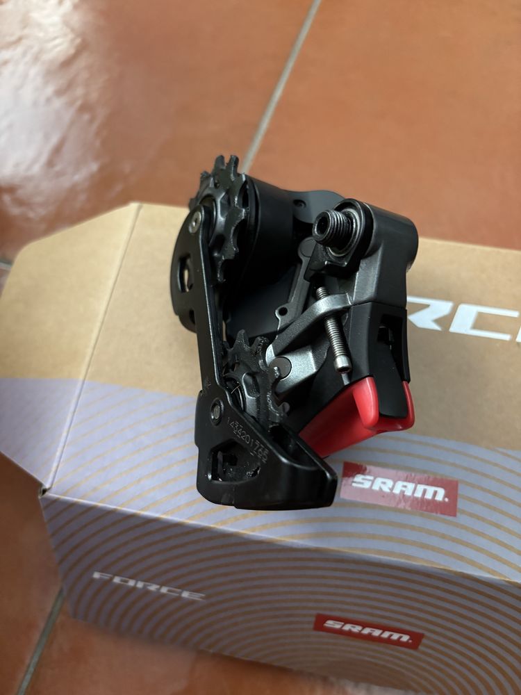 Desviador Sram Rival axs 12v