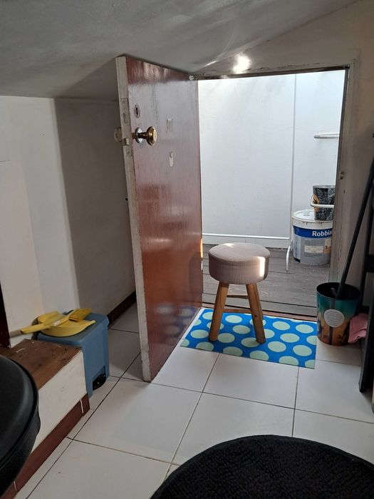 Sotão Charmoso. Metro Chiado, centro Lisboa. Ler texto.