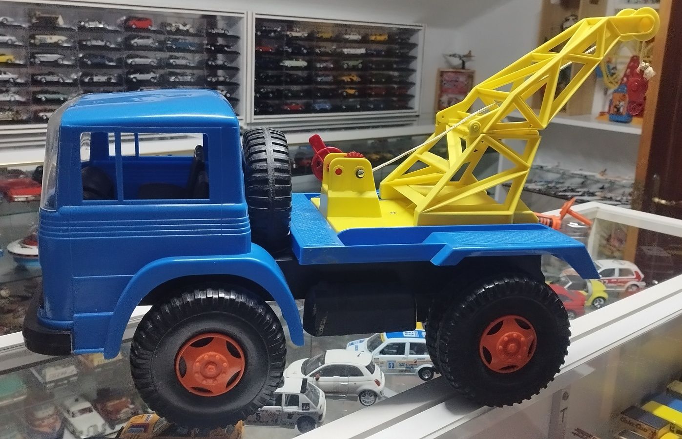 Brinquedo Camião Grua