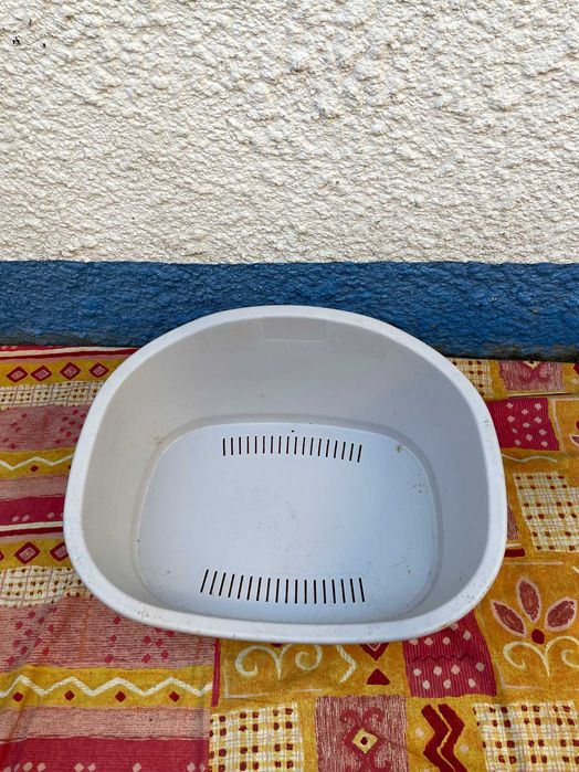 Cama para animais de estimação cinzenta