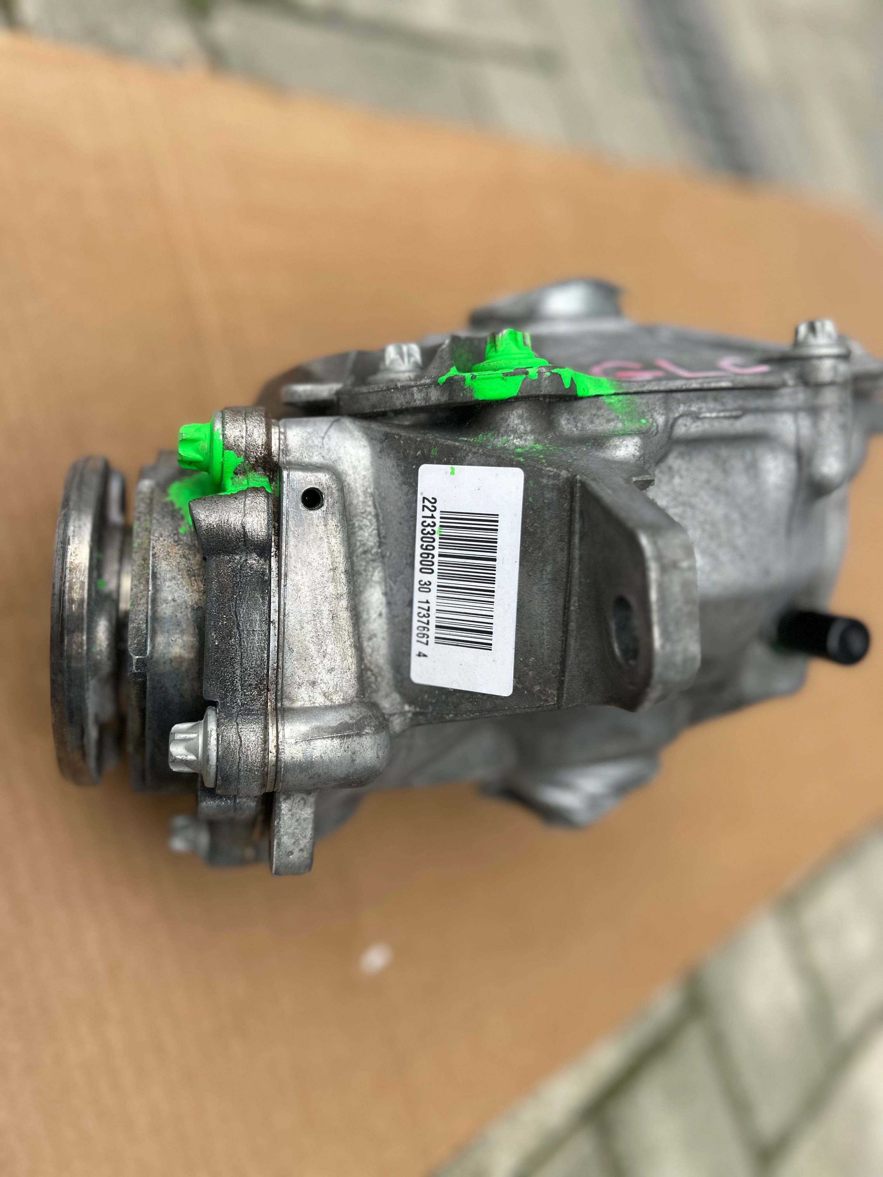 Mercedes Benz 4 matic Reduror diferencial frente 18r