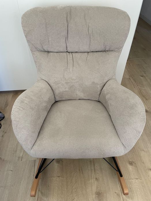 Cadeirão Baloiço bege da Conforama