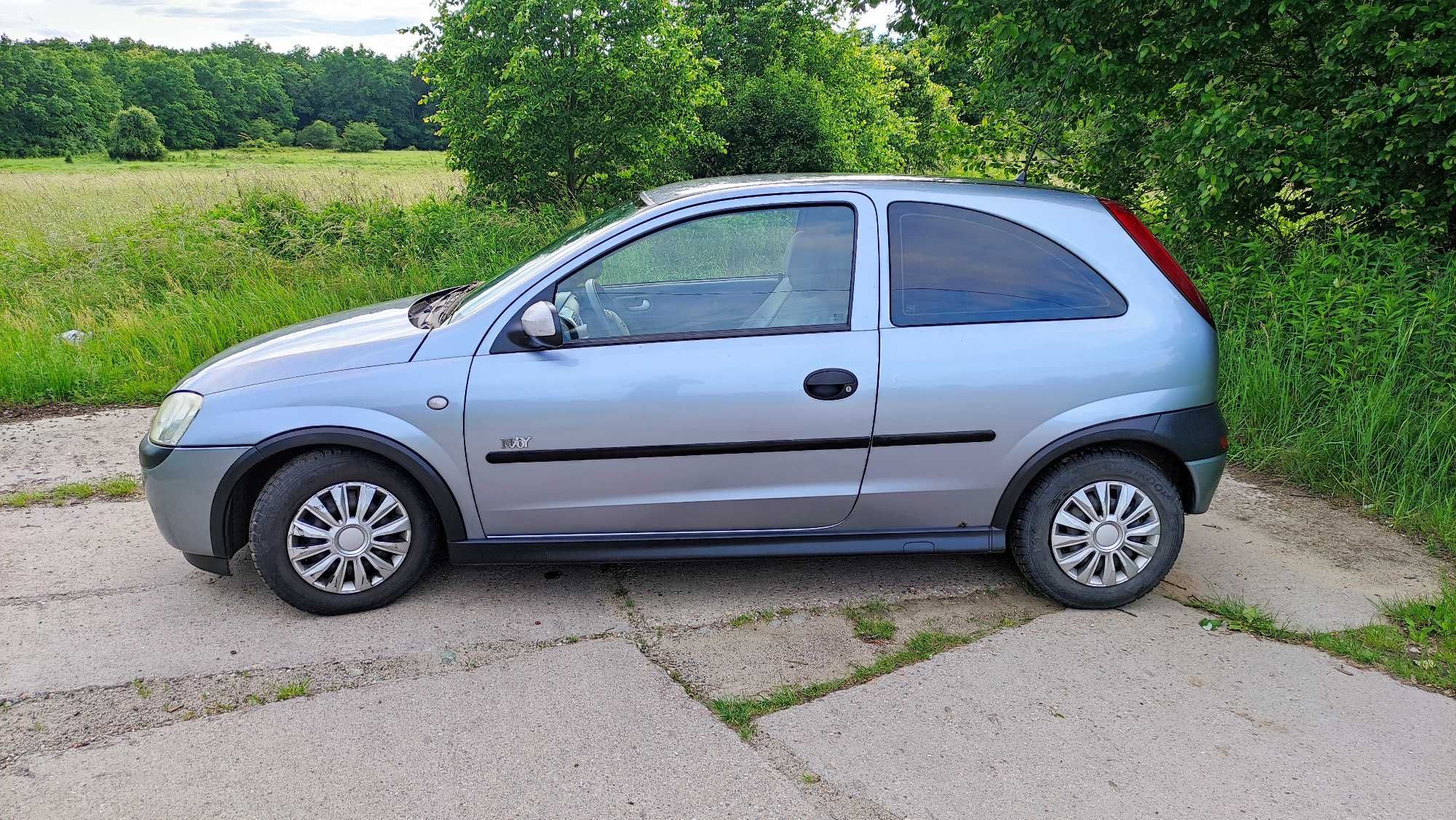 Opel Corsa C 1.0 Klima 2003 r