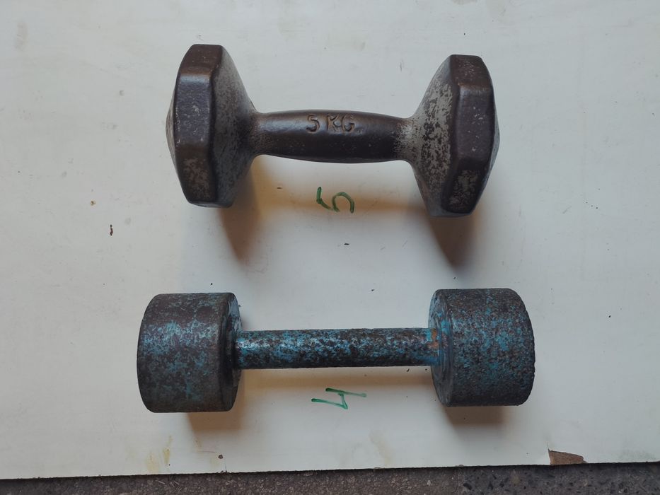 Sprzęt sportowy hantle do ćwiczeń