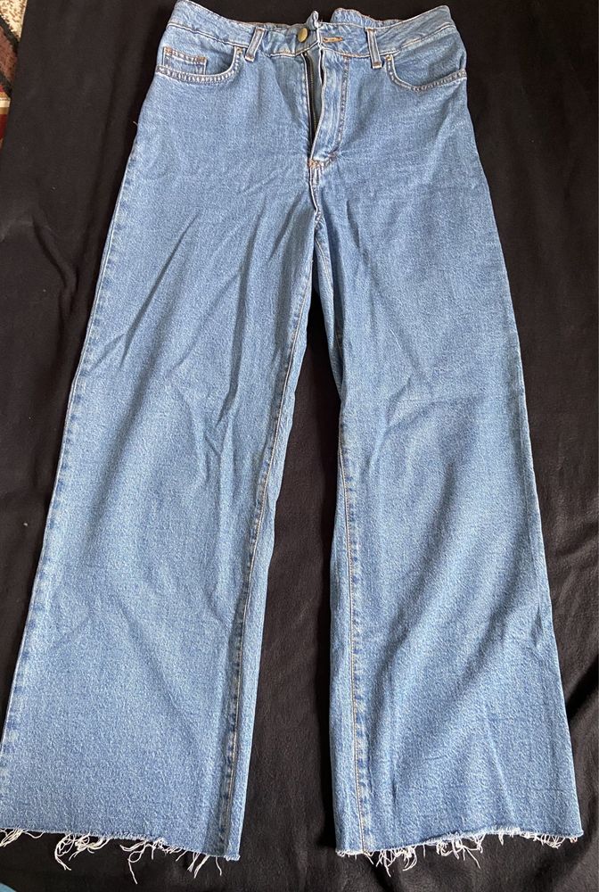 джинси, шорти джинсові і костюм все по 400 грн