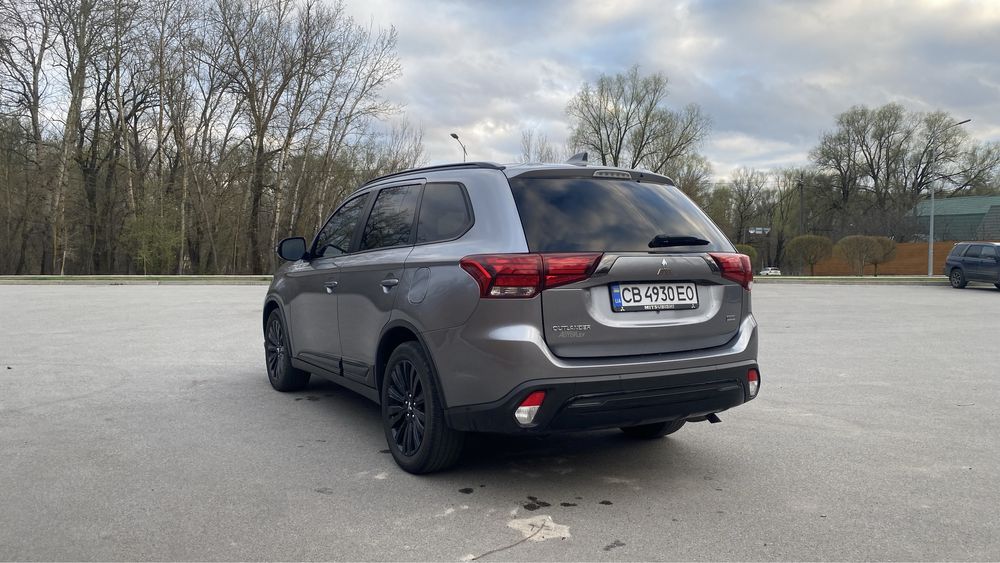 Mitsubishi Outlander 2020 2.4 Black Edition Автомат Аутлендер