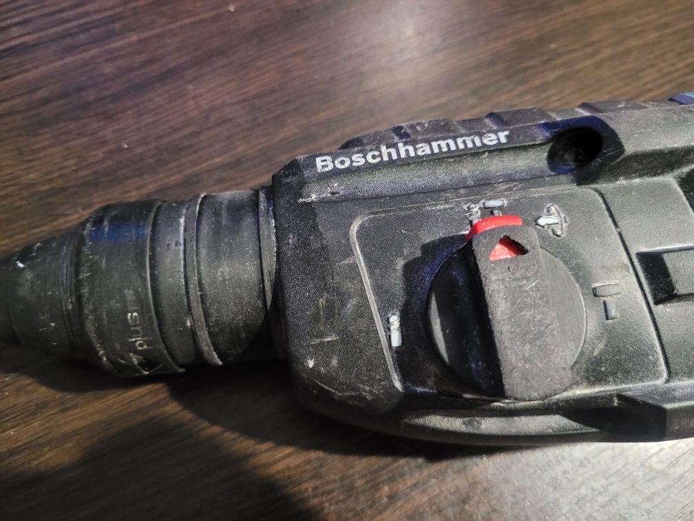 Перфоратор Bosch GBH 240 під ремонт