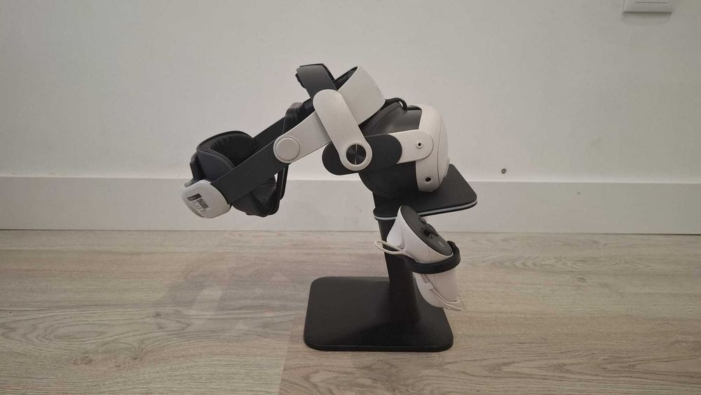 Meta Quest 3 512GB + BOBOVR + 2 baterias extras + suporte carregador