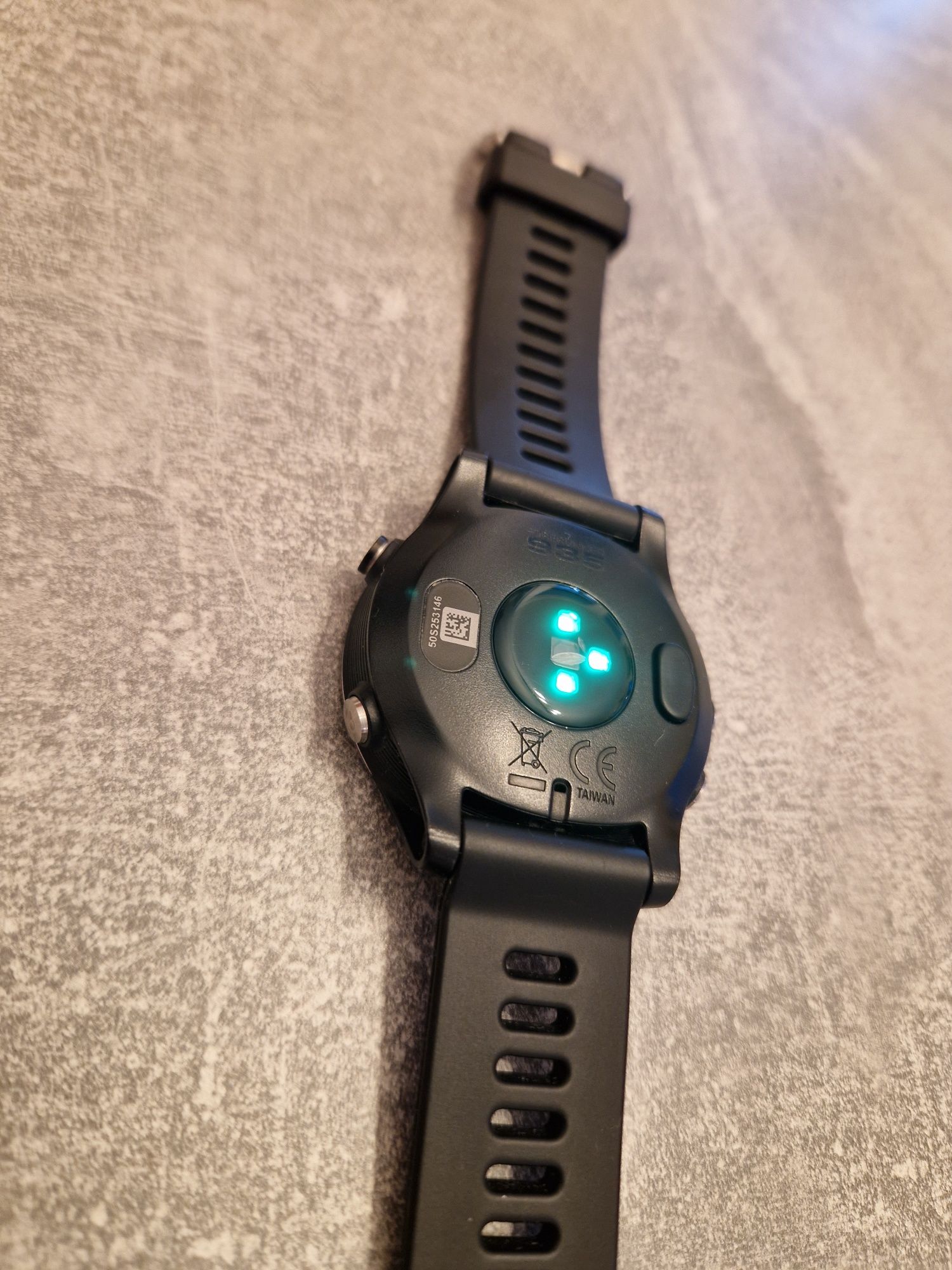 Garmin Forerunner 935 – idealny stan, tylko treningowy | kabel