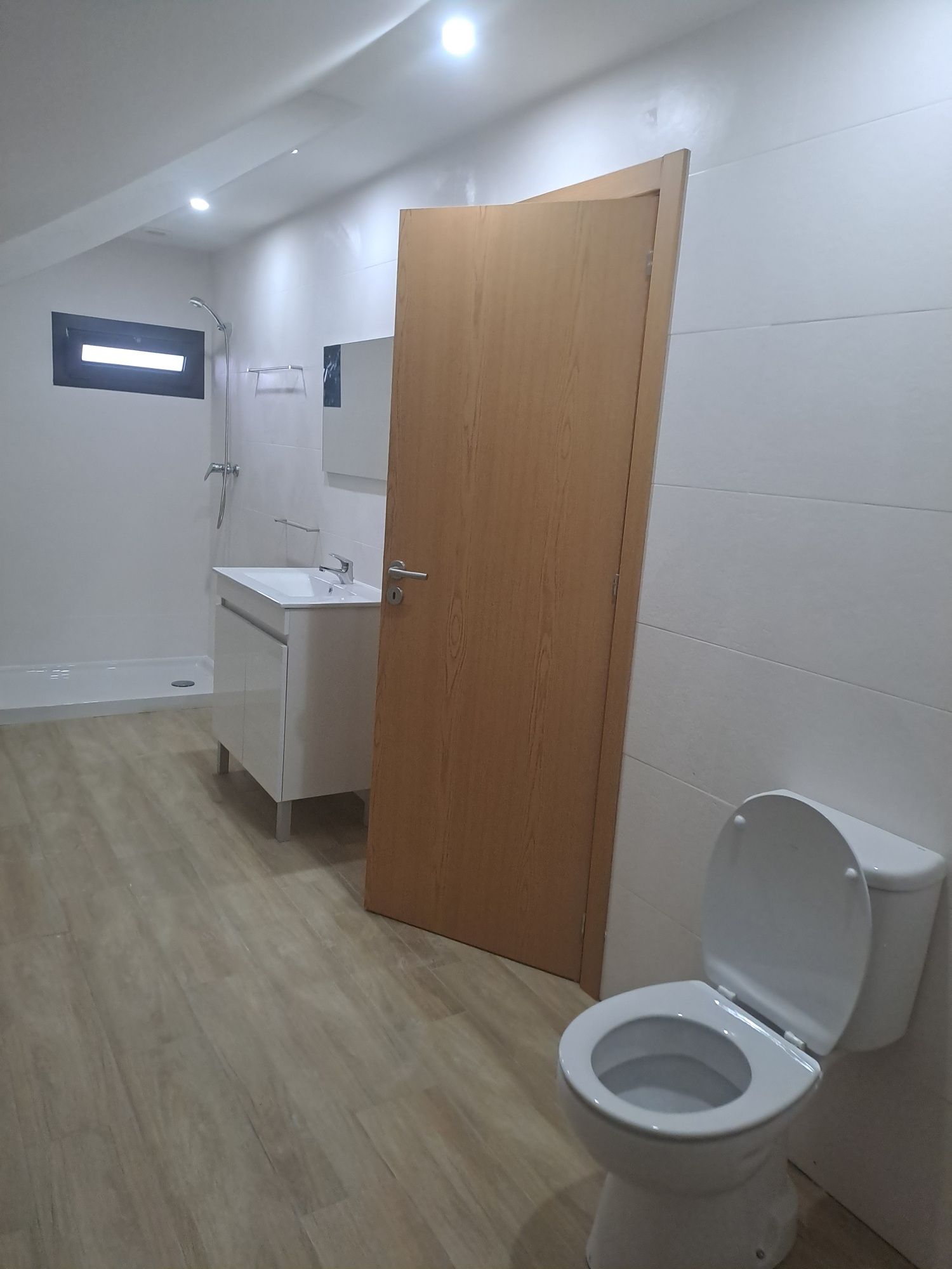 Apartamento T2 no 2 andar, Raposeira, Leiria