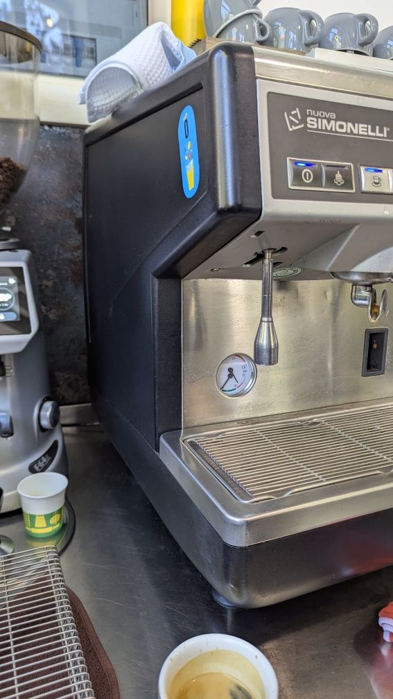 Кавомашина Simonelli Appia 1 група + кавомолка Fiorenzato F64e