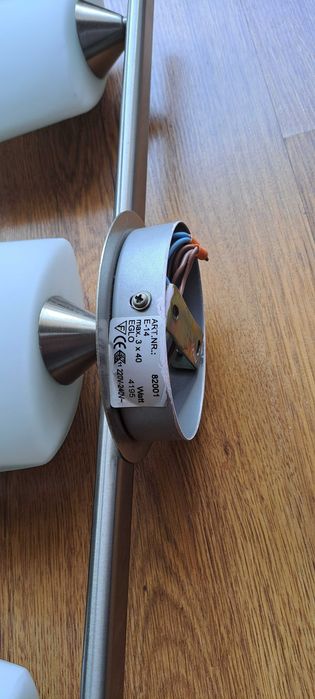 Lampa sufitowa żyrandol z trzema kloszami szklanymi